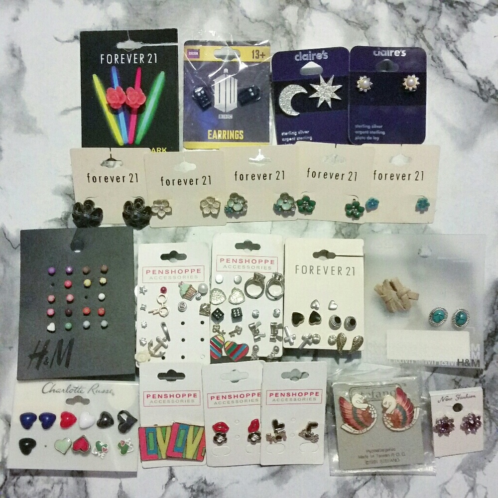 NWT 41 Pairs of Earrings & 26 Mix & Match Pieces